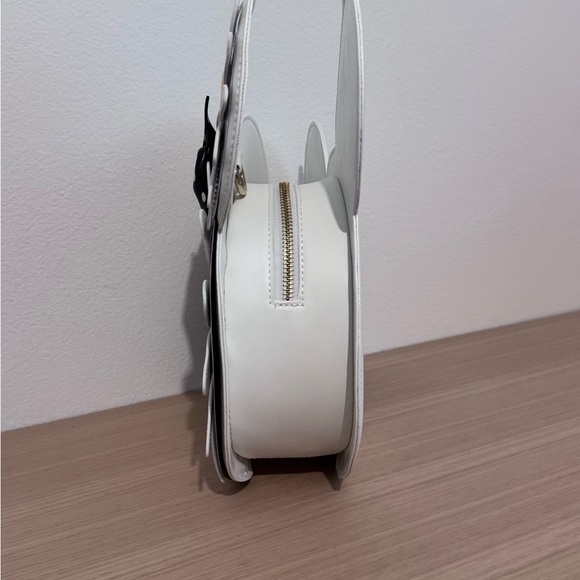 Loungefly Disney Minnie Mouse Daisy Large Crossbody - Picture 3 of 3